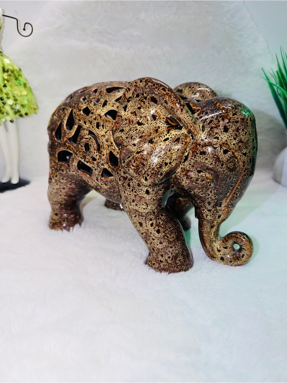Decorative Brown Ceramic Elephant Figurine - Home Art Accent 🐘